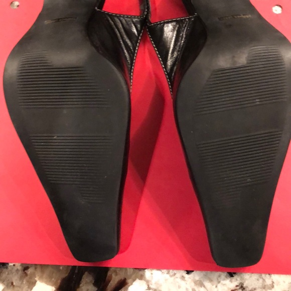 Michael Shannon: high slingbacks w/white stitching - Picture 6 of 8